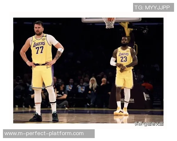 湖人对阵掘金精彩赛事回顾及全场录像分析